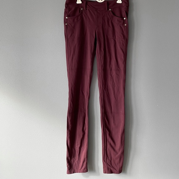 Athleta Pants - Athleta Bettona Jegging in Raisin Color - size ST